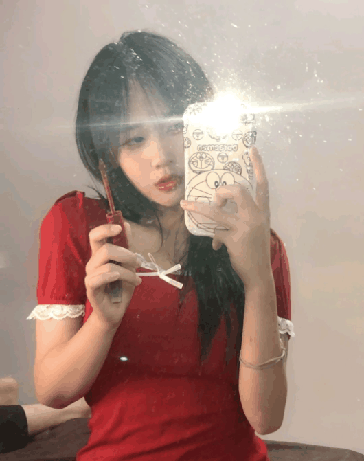 验证后推荐妹子姿色相当不错，粉嫩小b紧致