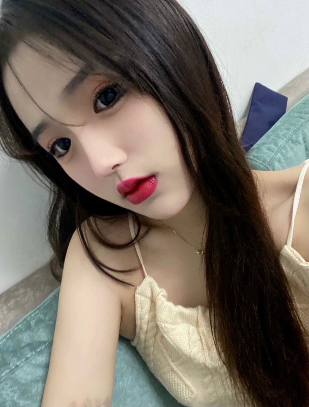 新开的店，妹子多，优惠多